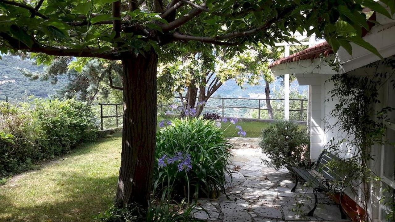 Deliziosa Casetta Con Dehor E Giardino Immersa Nel Verde Ligure Imperia Exterior foto